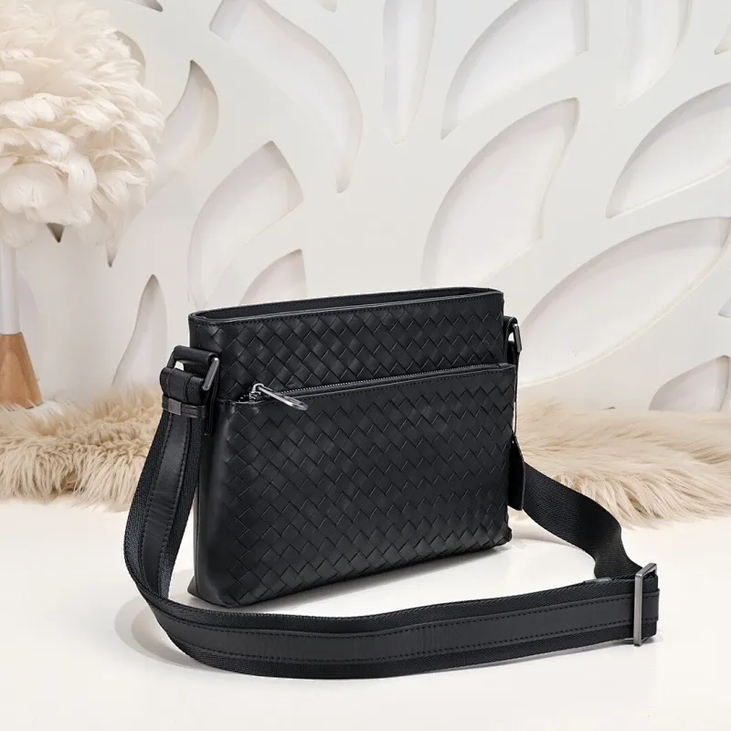 All categories 💚 Top version men’s bags 💚 BV 2024 new BV crossbody bag